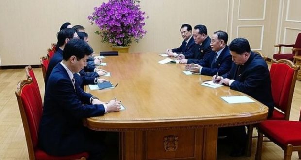 The South Korean team (left) met North Korean officials, and North Korean leader Kim Jong-un (not shown here) later hosted a dinner