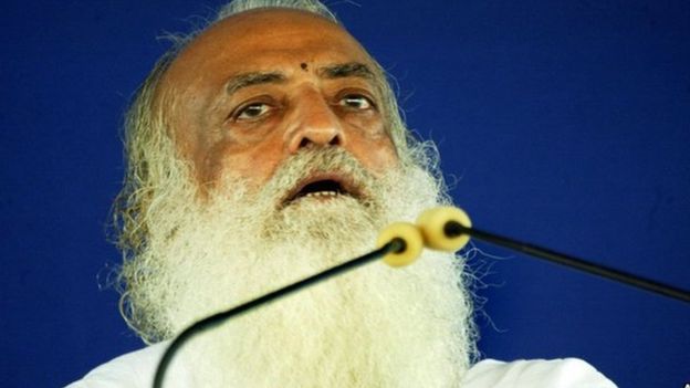 Asaram Bapu teaches medidation and yoga to his followers