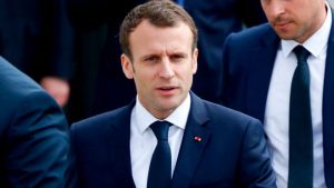 Macron promises minimum wage rise