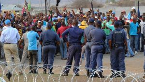 SA offers compensation for Marikana mine killings