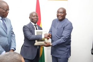 Nana Addo gets award for port reforms