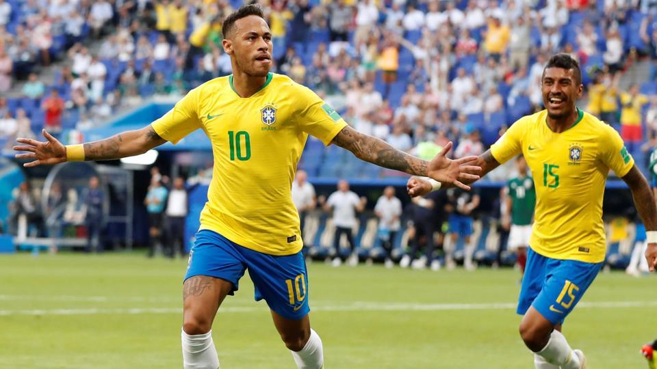 Brazil beat Mexico to reach last eight