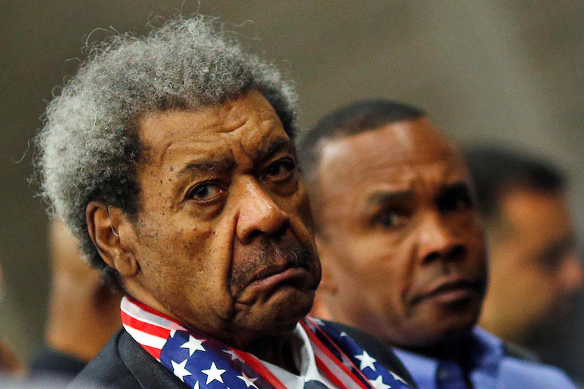 Boxer promoter Don King (C) and former world champion boxer and gold medalist Sugar Ray Leonard (R) attend the jenazah, an Islamic funeral prayer, for the late boxing champion Muhammad Ali in Louisville, Kentucky, U.S., June 9, 2016. REUTERS/Carlos Barria TPX IMAGES OF THE DAY - RTSGS8R
