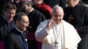 Pope begins historic Ireland visit