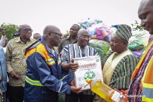 Gov’t donates relief items to flood victims in the north