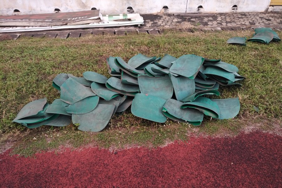 Picture of broken chairs at the Baba Yara Stadium (Image credit: Ayala Degraft via Twitter)