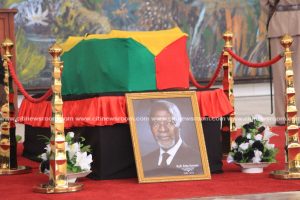 Ghanaians file past Kofi Annan’s remains at AICC