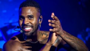Jason Derulo sings from balcony after arena gig gets cancelled