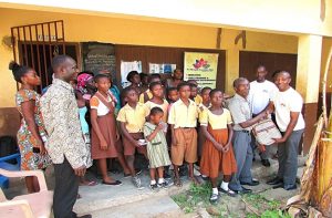 The Obenyah Foundation donates to needy students