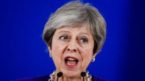 Theresa May offers MPs Brexit delay vote