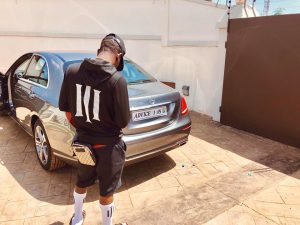 Shatta Wale customizes his new Benz ‘Advice’ after Sarkodie diss