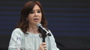 Cristina Fernández de Kirchner: Argentina ex-president faces trial
