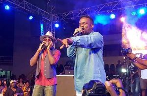 Sarkodie reunites with M.anifest; performs at his concert