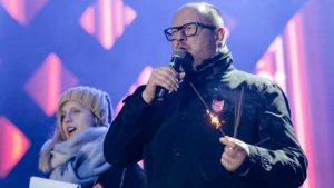 Polish mayor stabbed at charity event
