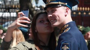 Russia bans smartphones for soldiers over social media fears