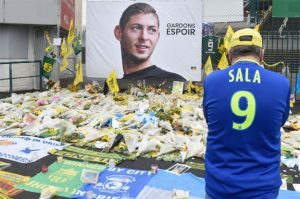 Emiliano Sala search team recover body from plane wreckage