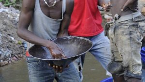 Liberia illicit gold mine collapse: Five bodies found