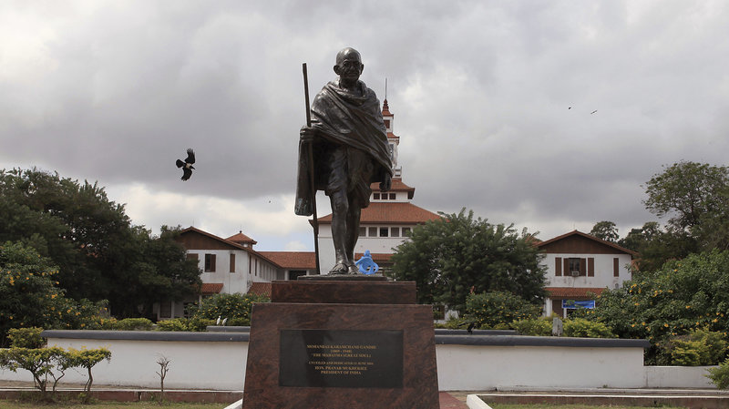 The Gandhi statue during its time on the University of Ghana campus