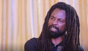 I want to meet AMA boss over sanitation in Accra – Rocky Dawuni