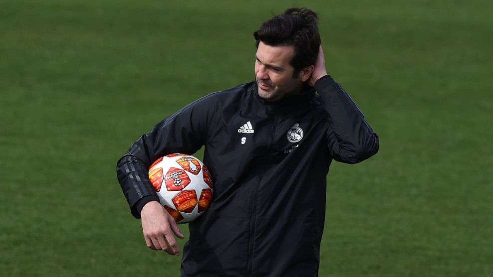 MADRID, SPAIN - MARCH 04: Santiago Solari, manager of Real Madrid looks on during a team training session ahead the UEFA Champions League Round of 16 Second Leg match of the UEFA Champions League between Real Madrid and Ajax at Valdebebas training ground on March 04, 2019 in Madrid, Spain. (Photo by Denis Doyle/Getty Images)