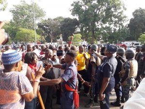 NDC supporters block roads to demand Ofosu Ampofo’s release