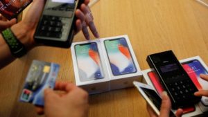 Apple and Qualcomm square off in US court