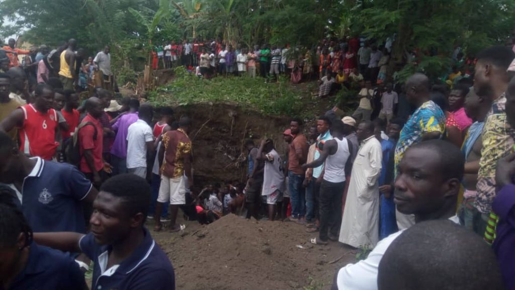 Seven ‘galamseyers’ trapped as mining pit caves in near Obuasi