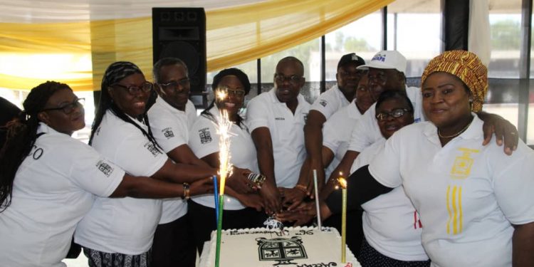 Some Onukpai cutting cake as part of their Founders’ Day celebration
