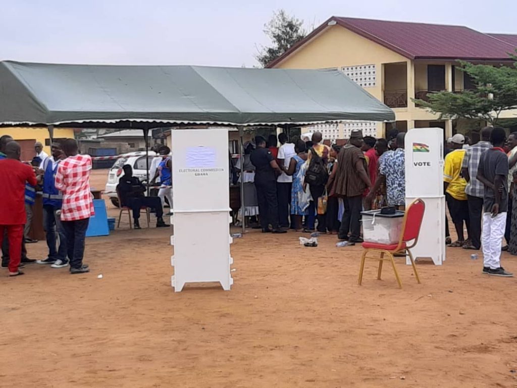 Amasaman: NDC delegates defy rains to vote in elections