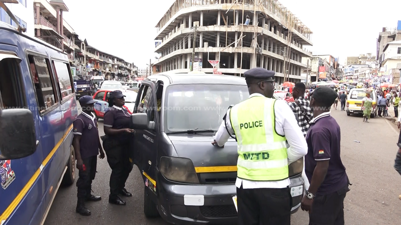 A/R: 128 drivers arrested for violating road traffic regulations
