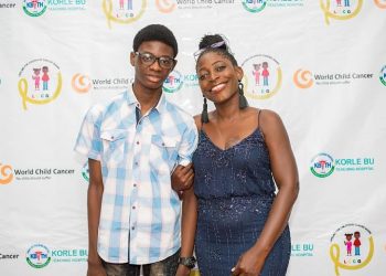 Akua Sarpong, Executive Secretary of LCCG (Right), with one of the cancer survivors.