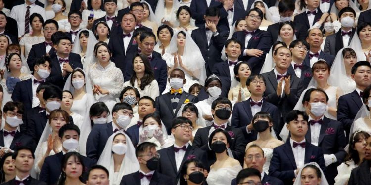 South Korea mass wedding