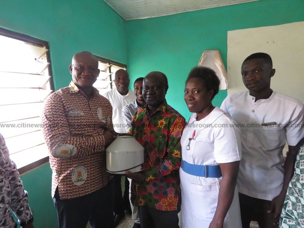 Prof. Gyan-Baffour supports two institutions in Wenchi