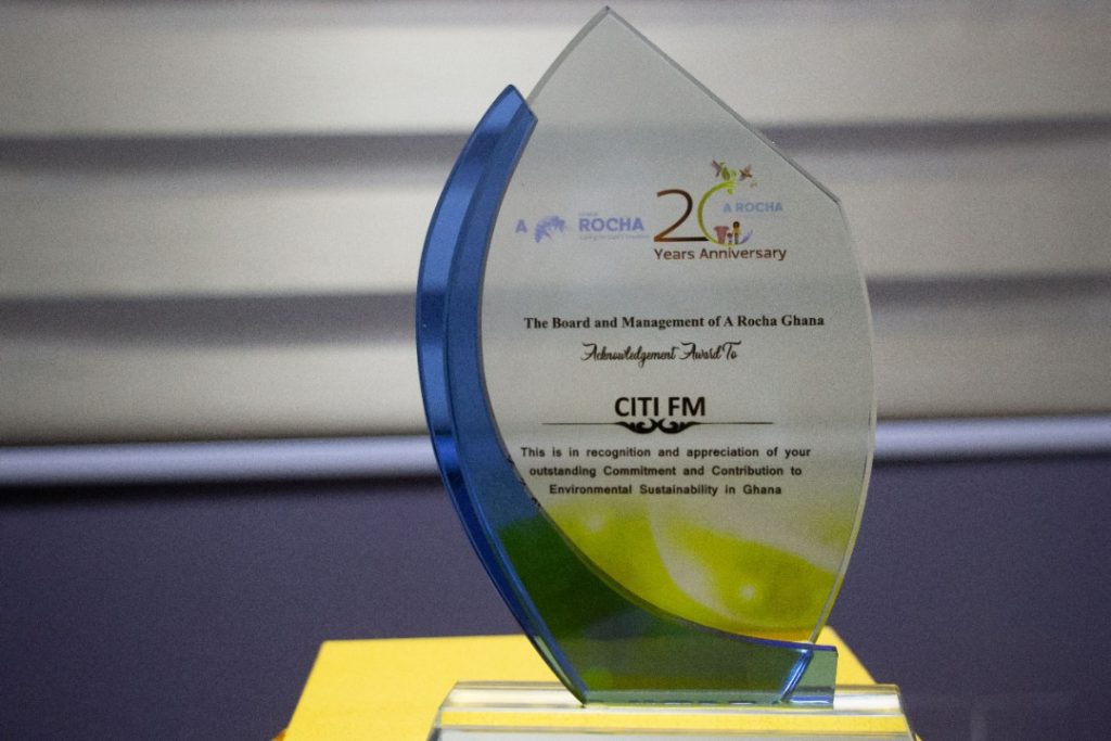 A Rocha Ghana presents plaque to Citi FM