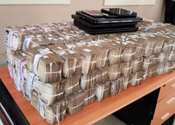 Chinese nationals arrested with $250,000 bribe