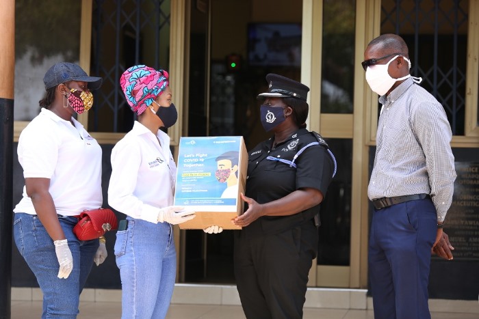 Riohs Originate donates nose masks to Dzorwulu residents and police
