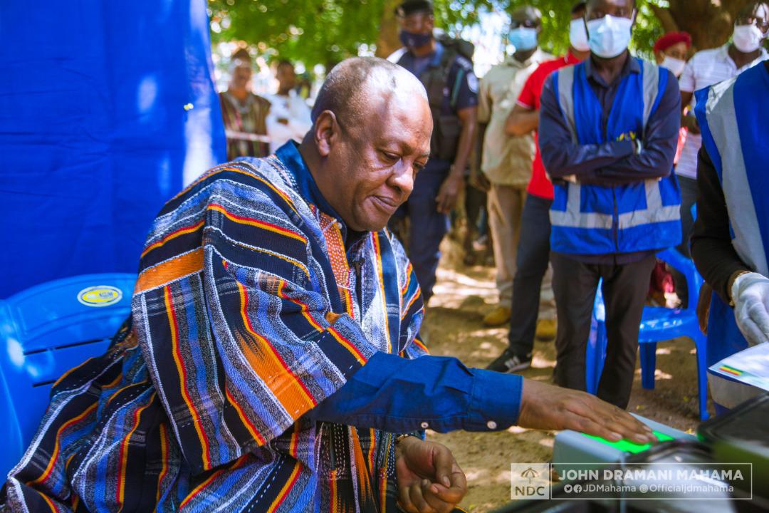 Mahama registers for new voters’ ID card at Bole [Photos]