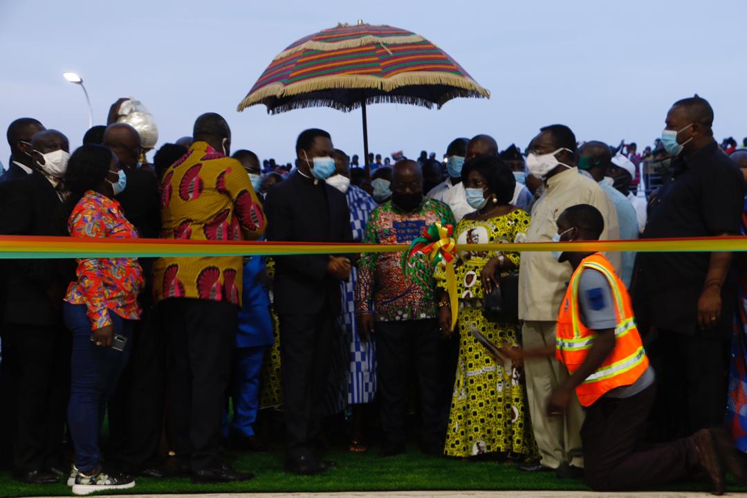 Akufo-Addo commends Otumfuo for releasing land for Kumasi compost and recycling plant