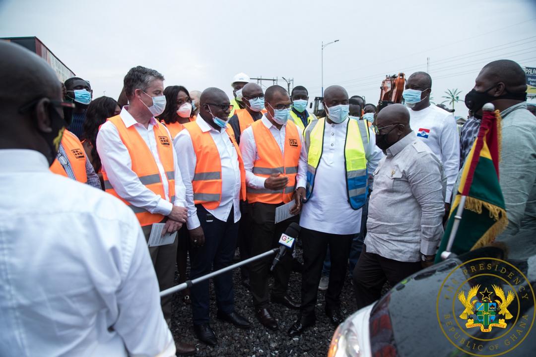 Akufo-Addo cuts sod for first phase of Tema-Aflao road project