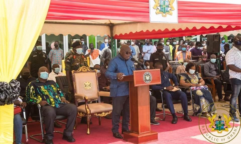 Akufo-Addo presents 100 buses to STC