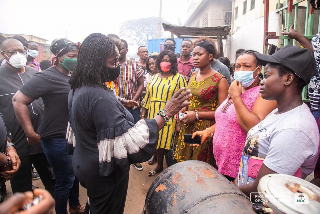 Naana Jane visits Odawna market after fire incident