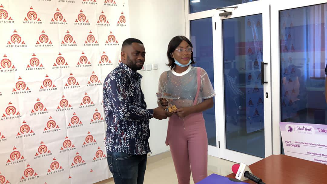 Talent Hunt Show winner Mz Jhay gets GHS 100,000 record deal with Lynx