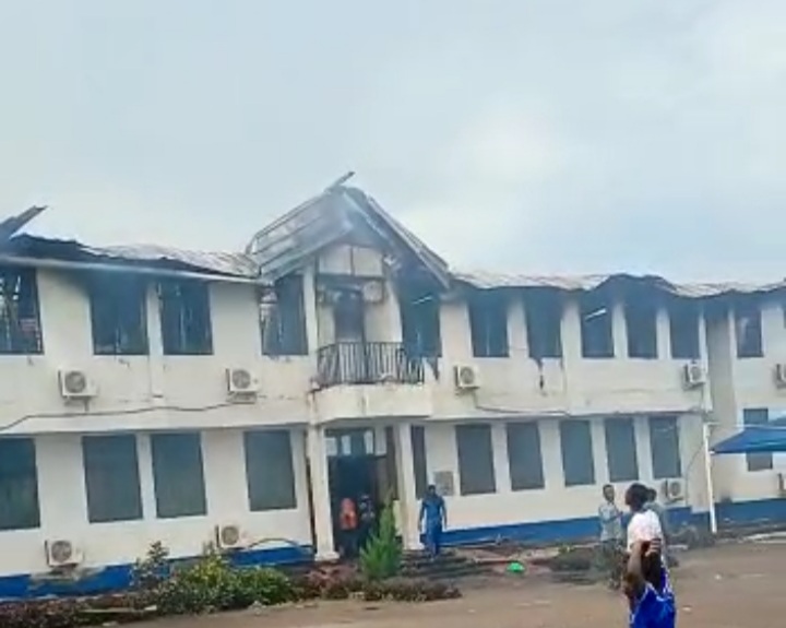 A/R: Fire razes administration block of Asante Mampong College of Education [Photos]