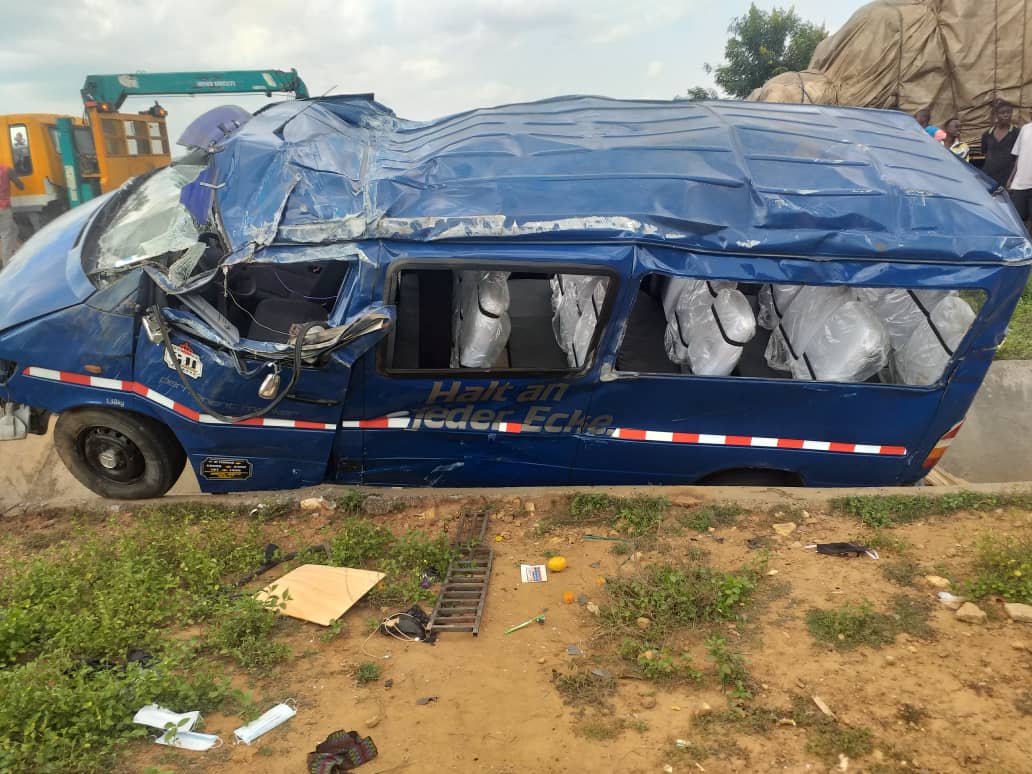 E/R: Five reported dead after crash on Accra-Kumasi highway