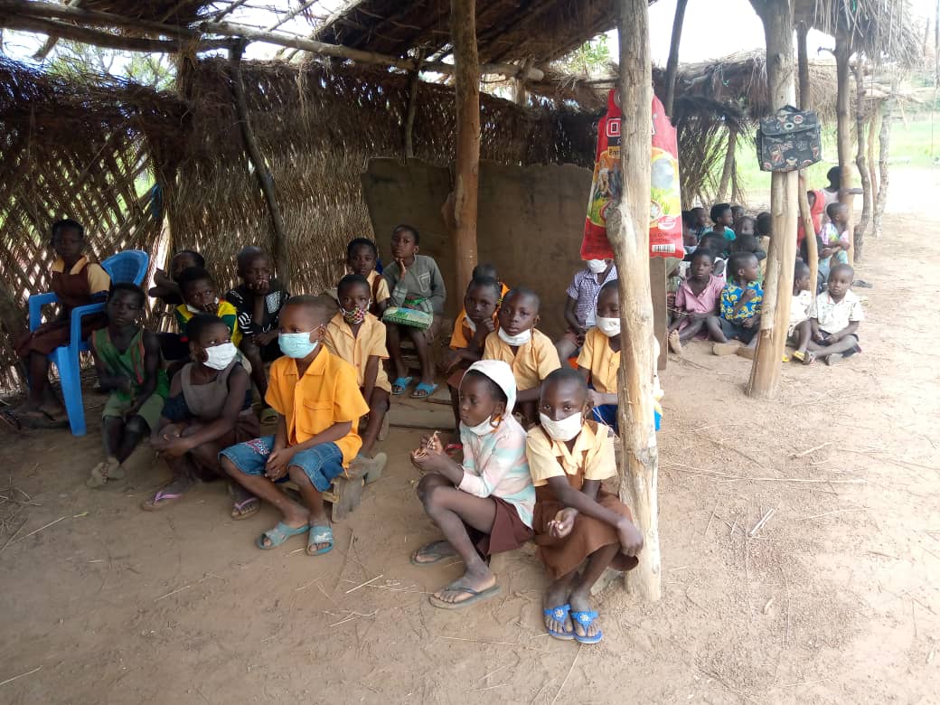 N/R: Pupils of Bombari primary school study under dilapidated hut