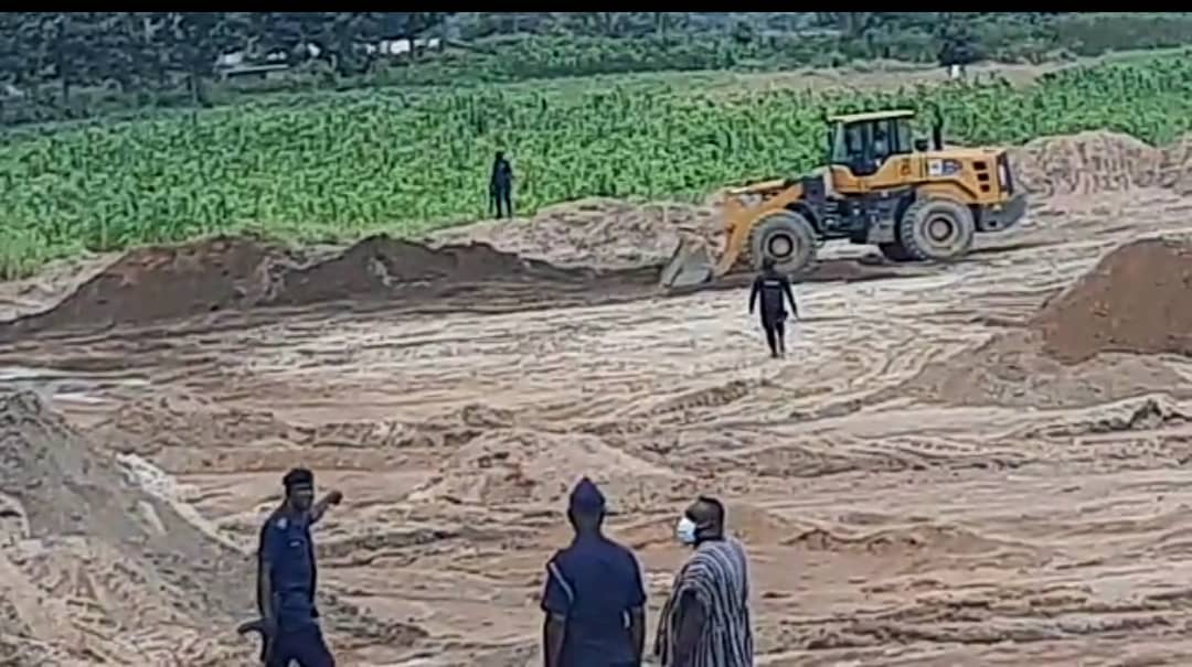 Weija: Alleged security officials providing security for illegal sand winners arrested