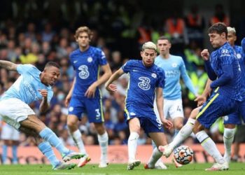 Gabriel Jesus' second Premier League goal of the season earned Man City all three points at Stamford Bridge