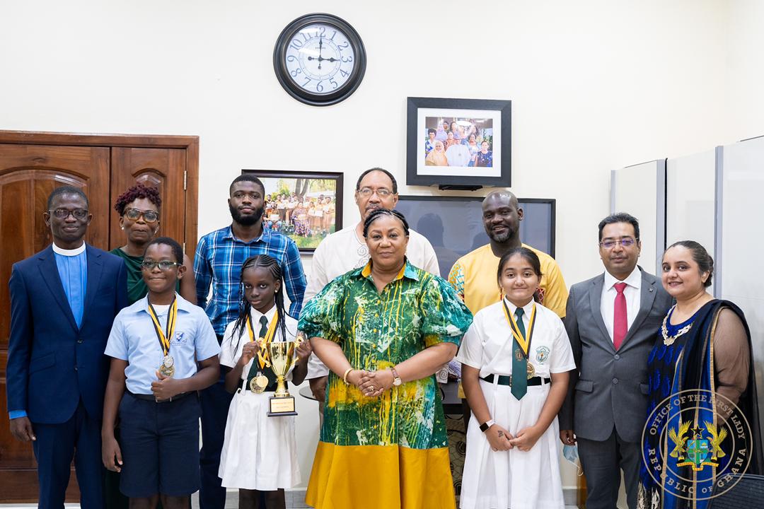 First Lady meets Spelling Bee winners; pledges support to improve literacy among children