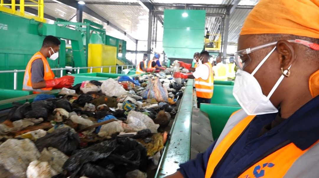 Gov’t calls for public-private partnership to fight indiscriminate disposal of plastics
