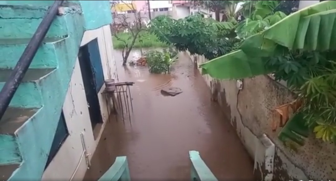 Downpour on Monday submerges parts of Accra again